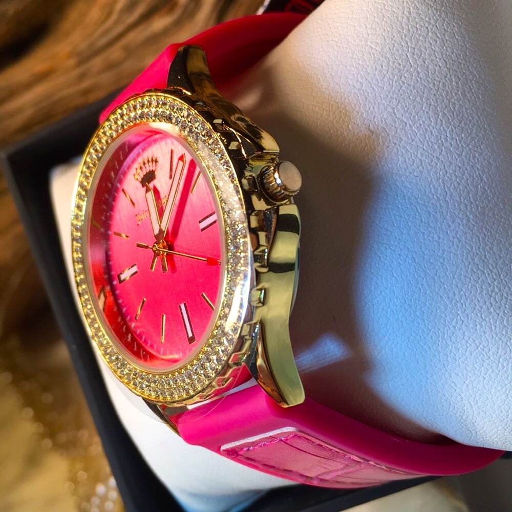 🍭Juicy ℂ𝕠𝕦𝕥𝕦𝕣𝕖®Pink and Gold Watch🍭